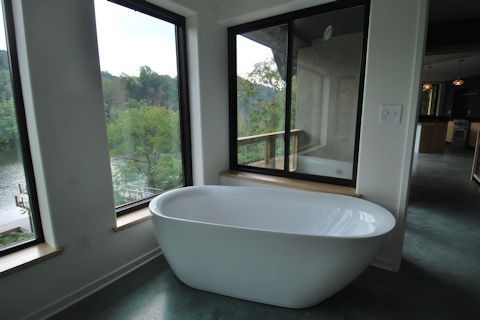Lakeside Contemporary thumbnail
